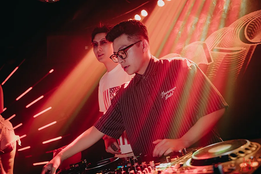DJ Dustin khuấy động đêm tiệc tại Circle Social Club