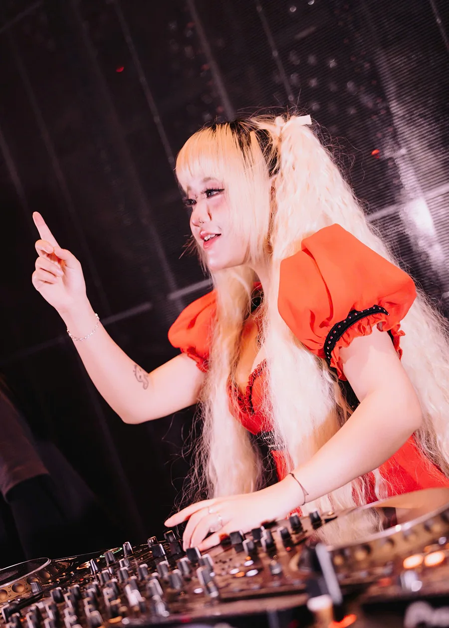 DJ Bunnie ngôi sao đang lên của EDM Việt