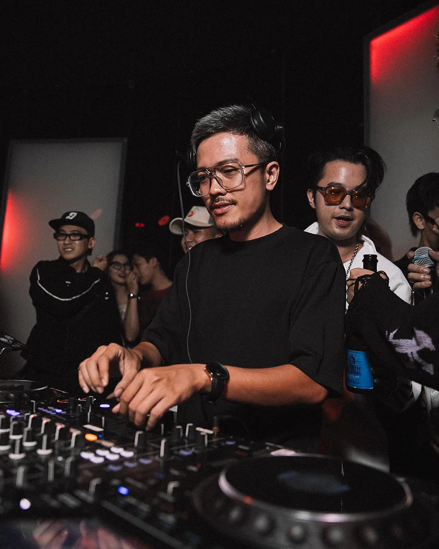 DJ Feliz phù thủy âm nhạc nightlife Sài Gòn
